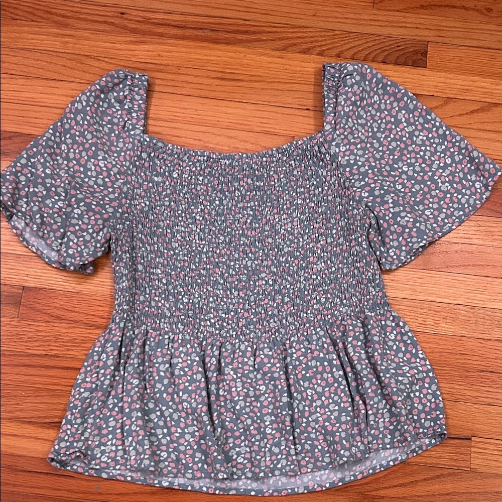 URBAN Romantics Gray Floral Smocked Blouse